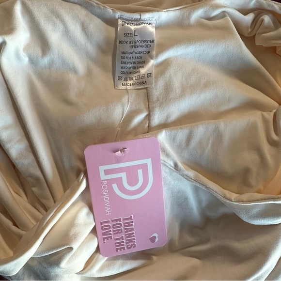 Poshdivah maternity romper size large cream colored, nwt - Picture 4 of 4